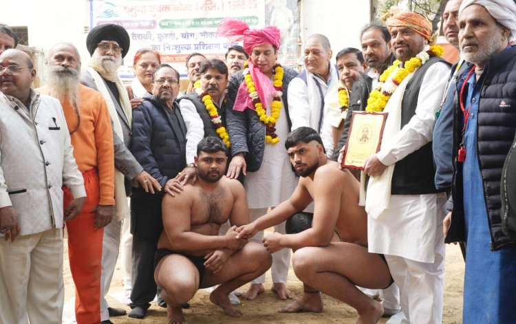 दिल्ली के यमुना तट पर कुश्ती का महाकुंभ ऐतिहासिक इनामी दंगल में दिखी अखाड़ा संस्कृति