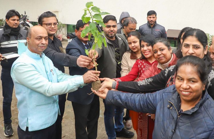 आईएमएस-डीआईए में पर्यावरण संकल्प यात्रा का वृक्षारोपण कर हुआ शुभारंभ
