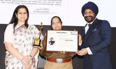इनबुश विश्व सम्मेलन 2026 में पुलिस कमिश्नर लक्ष्मी सिंह 'एमिटी एक्सलेंस अवार्ड' से सम्मानित