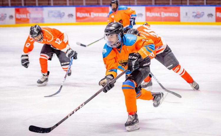 Anwar Hussain records the fastest goal in the Royal Enfield Ice Hockey League Season 3