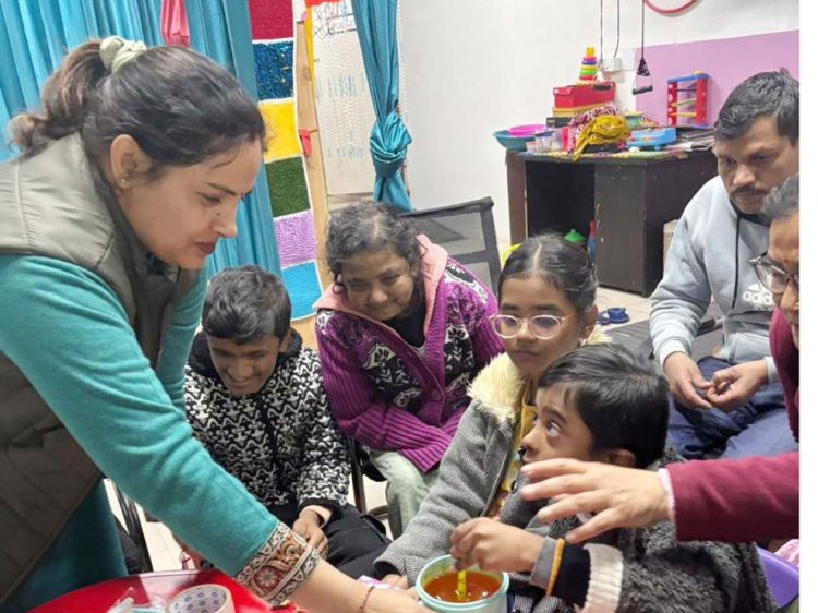 फस्ट रिहैब  फाउंडेशन के बच्चों ने कुछ ऐसे मनाया महिला दिवस