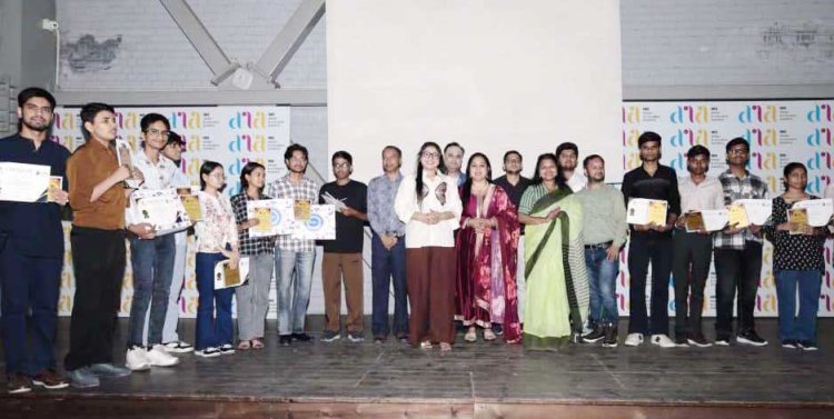 आईएमएस नोएडा में मेधावी विद्यार्थियों को मिला सम्मान