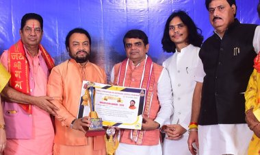 ज्योतिषाचार्य गुरुजी डॉ. गौतम ऋषि इंडियन 'आइकॉन अवॉर्ड–2026' हुए सम्मानित