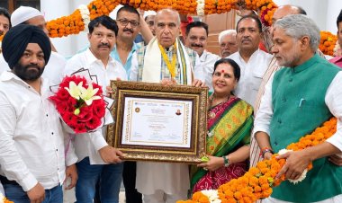 संसद रत्न अवार्ड 2026 से सम्मानित जगदंबिका पाल को अख्तर खान ने दी बधाई